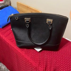 Large purse black Anne Klein - good condition